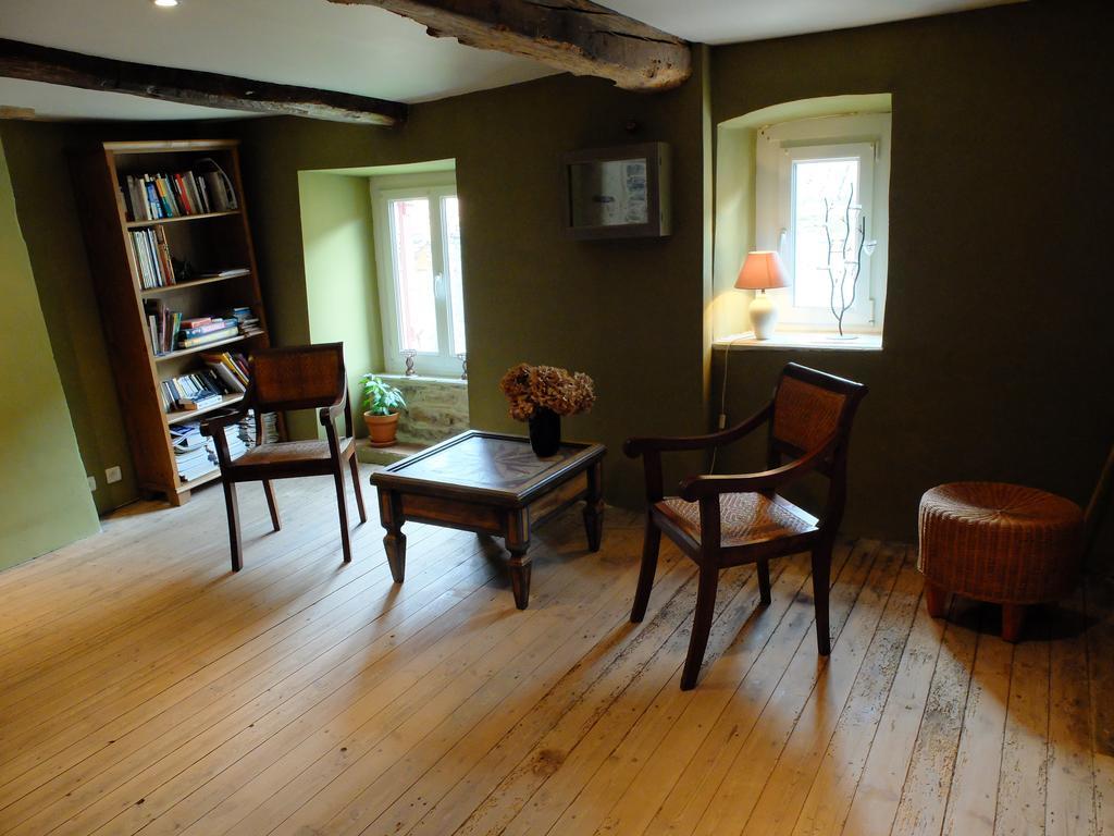 La Maison Du Voyageur Les Ilhes 外观 照片