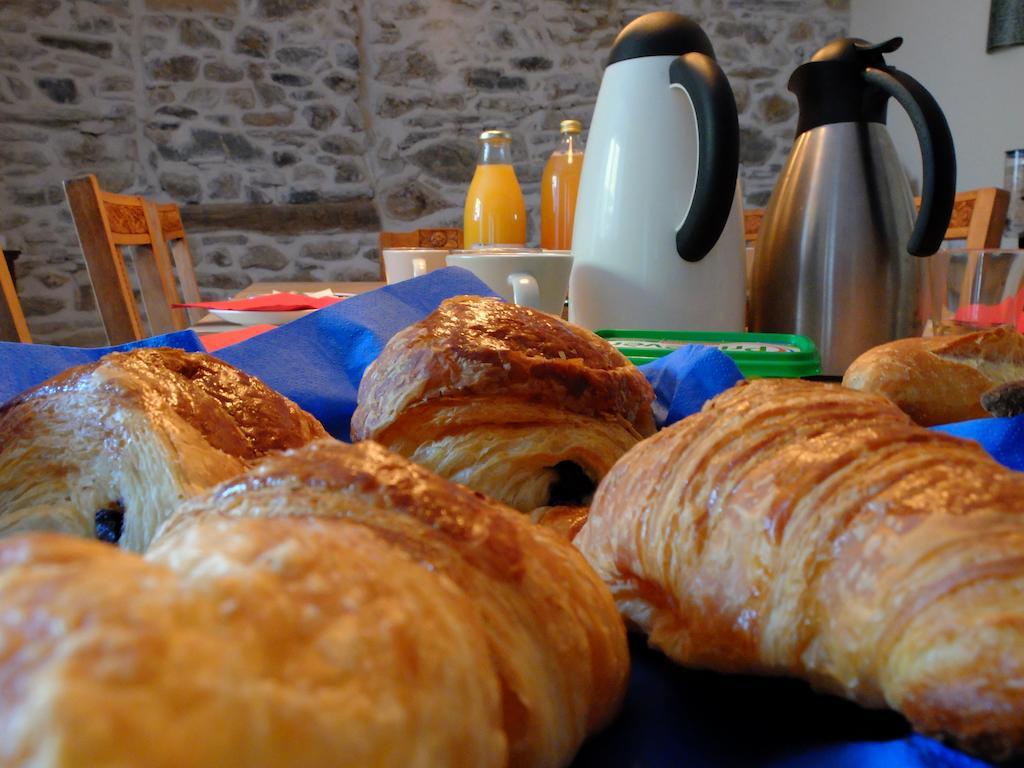 La Maison Du Voyageur Les Ilhes 外观 照片